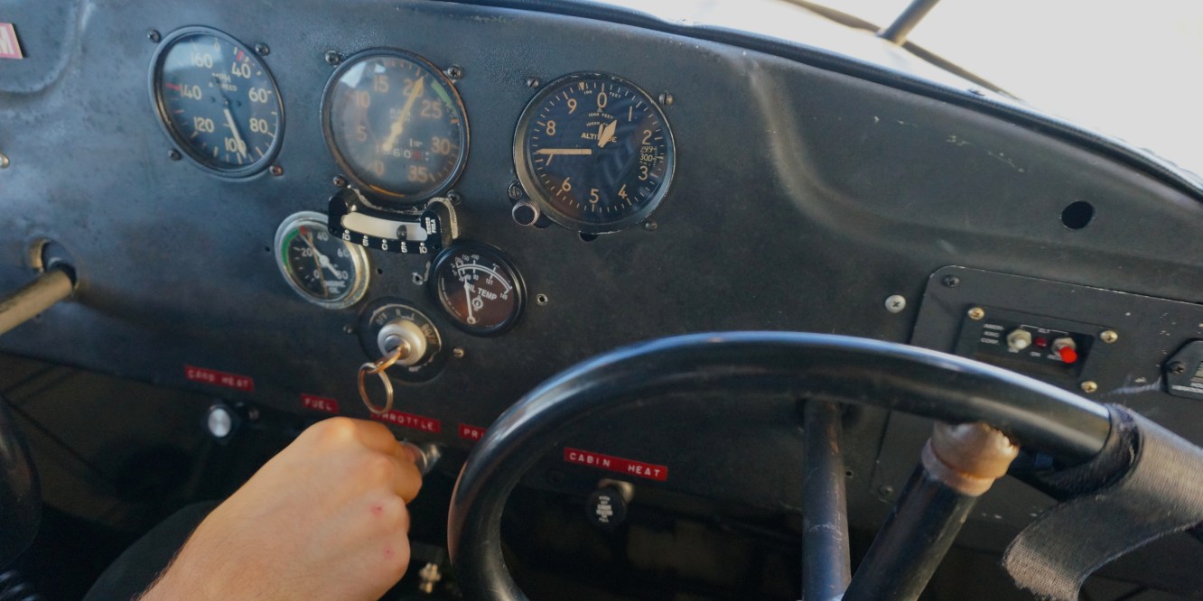 TAYLORCRAFT COCKPIT